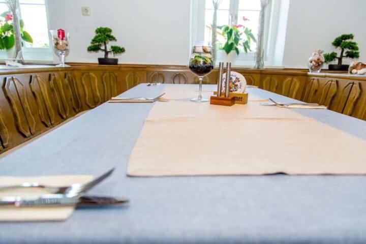 Taverna Unik Saaldorf ภายนอก รูปภาพ